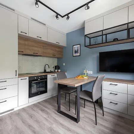 Batorego 16 Blue Prywatne Mieszkanie 300m Od Metro Pole Mokotowskie I Sgh Samodzielne Zameldowanie! Self Check-in System! Διαμέρισμα *