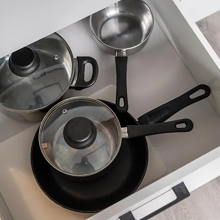 Batorego 16 Blue Prywatne Mieszkanie 300m Od Metro Pole Mokotowskie I Sgh Samodzielne Zameldowanie! Self Check-in System! Appartamento