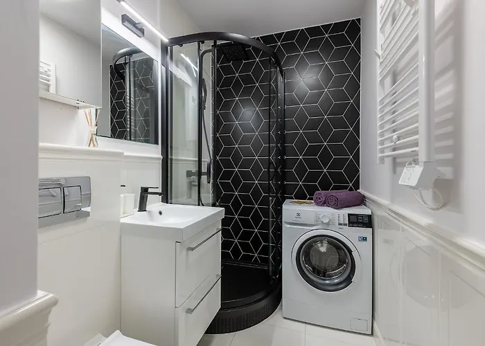 Apartament Batorego 16 Blue Prywatne Mieszkanie 300m Od Metro Pole Mokotowskie I Sgh Samodzielne Zameldowanie! Self Check-in System! *