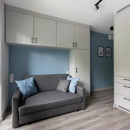 Apartament Batorego 16 Blue Prywatne Mieszkanie 300m Od Metro Pole Mokotowskie I Sgh Samodzielne Zameldowanie! Self Check-in System! Warszawa