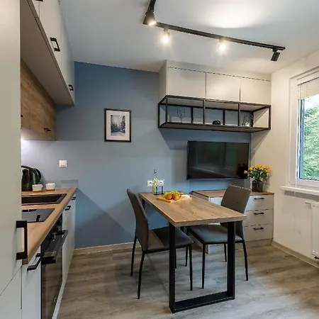 Apartament Batorego 16 Blue Prywatne Mieszkanie 300m Od Metro Pole Mokotowskie I Sgh Samodzielne Zameldowanie! Self Check-in System! Warszawa